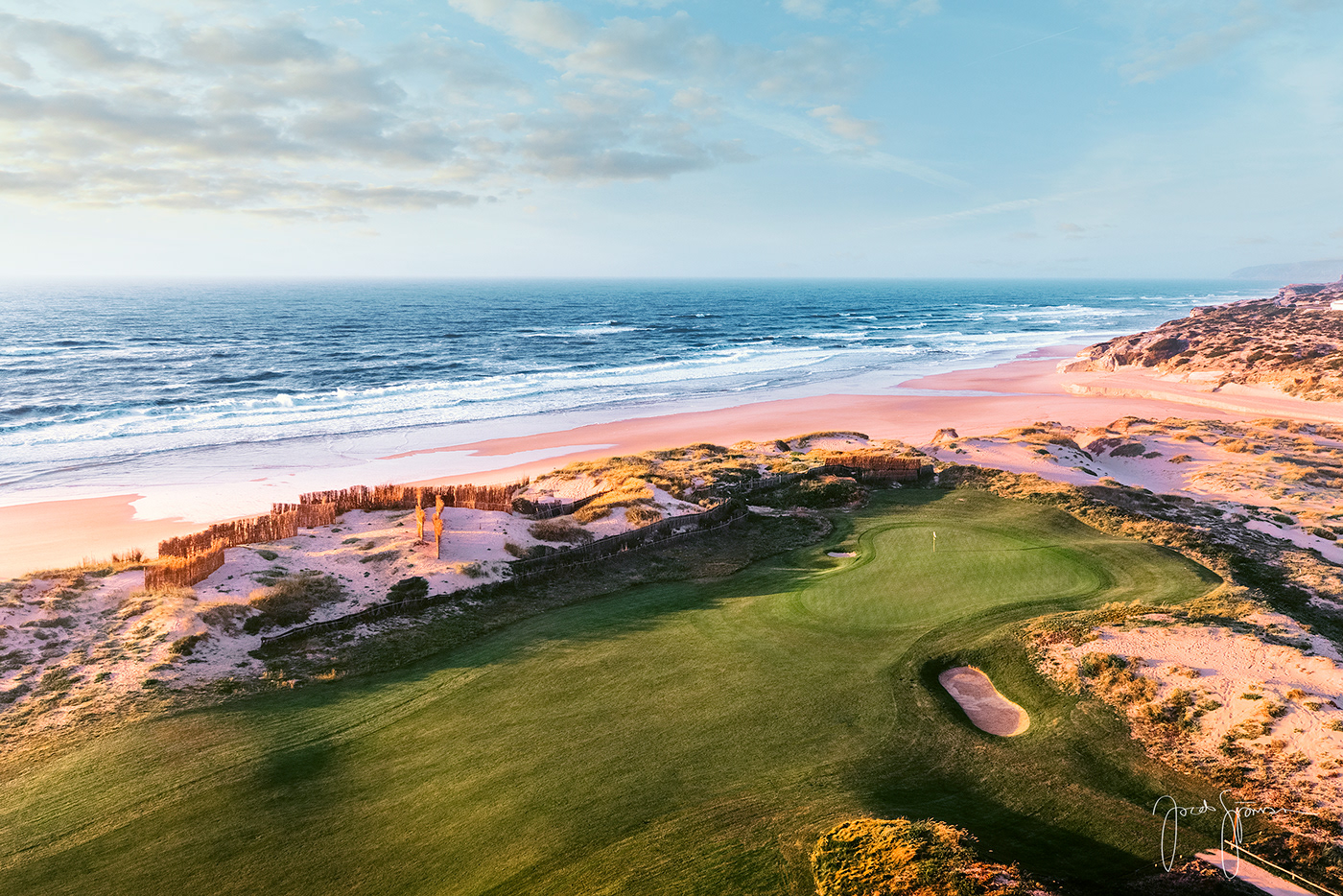 (C) Jacob Sjöman. jacob@sjomanart.com